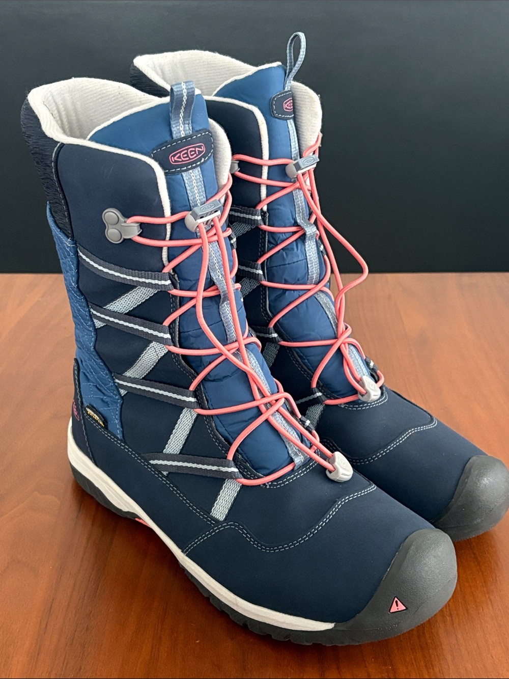 Keen, Hoodoo Waterproof Boots - Big Kids size 7